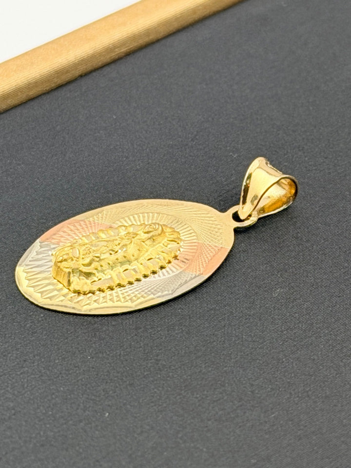 10k gold Virgin Mary pendant - 3 tone gold virgencita | Medallas de oro 10k virgencita - Wear with style