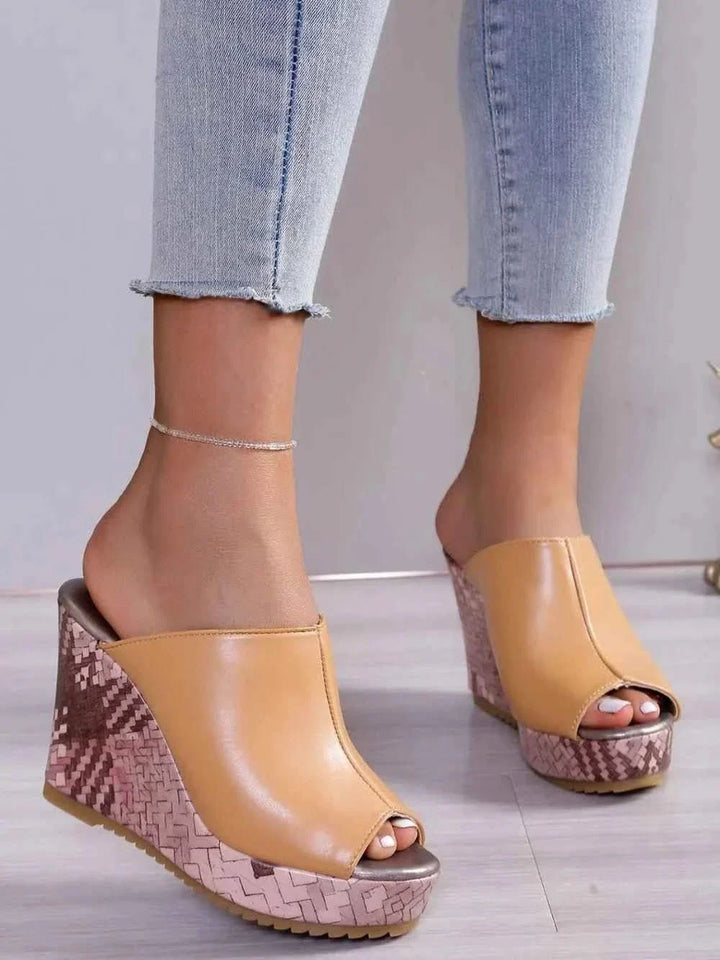 High Quality Leather : High Heel Sandals