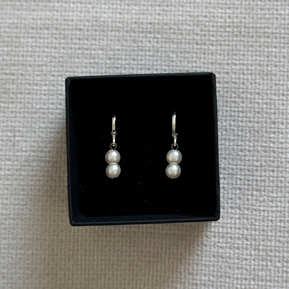 Sloan Pearl Hoops
