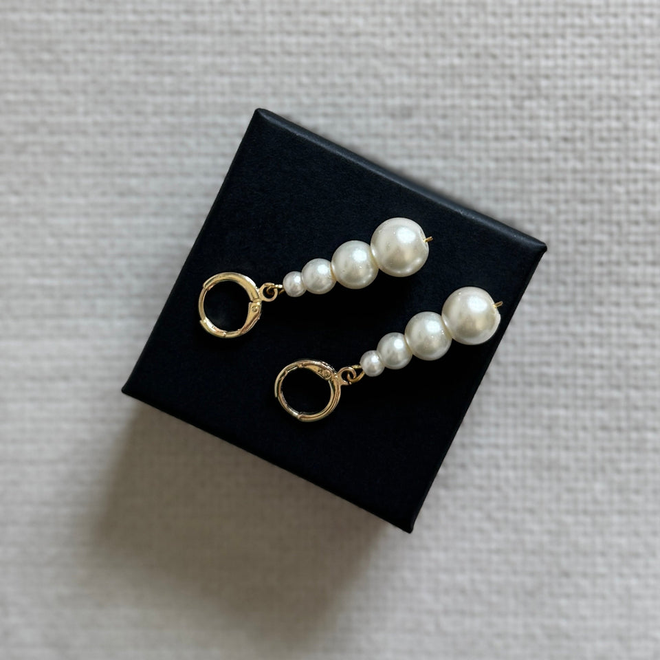 Lily Pearl Earrings
