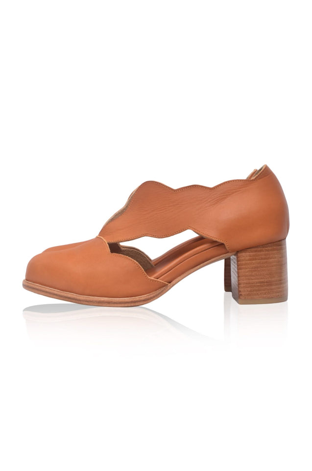 Chic Square Toe Boots: Fashionable Footwear with Block Heel Shoes