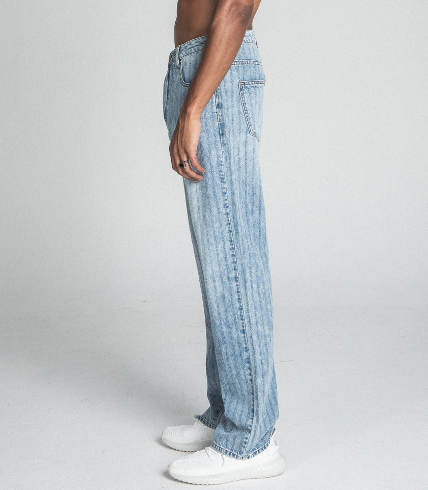 AJ01L - 2 CLASSIC BLUE THREAD LINE LOOSE JEANS - Wear with style