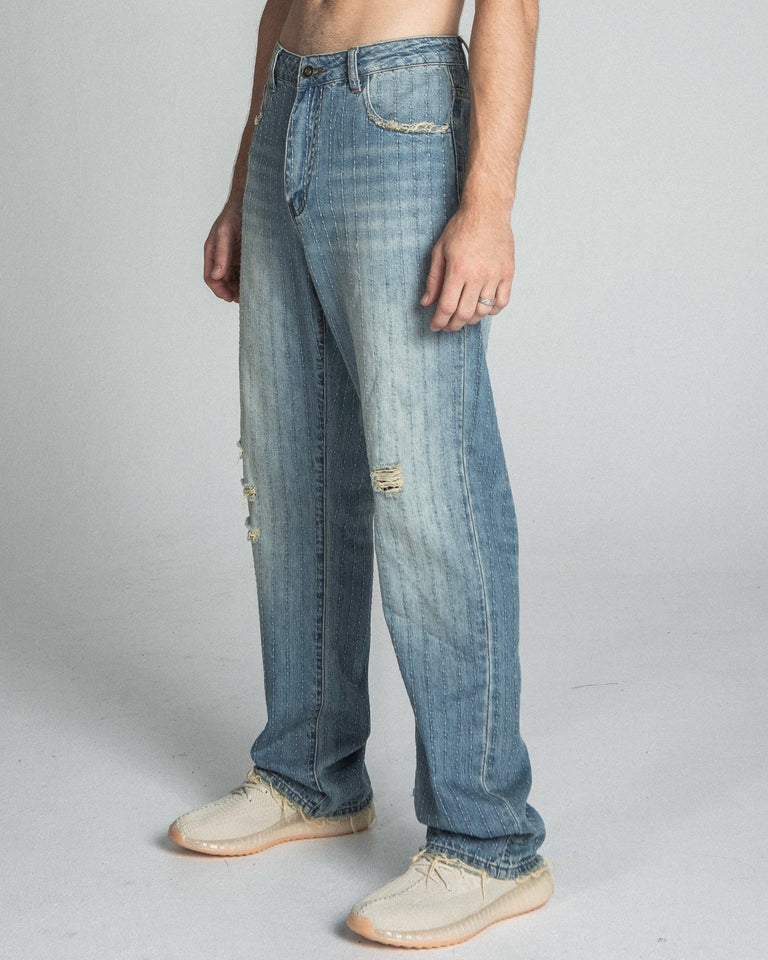 AJ02L RIPPED BLUE THREAD LOOSE JEANS - Wear with style