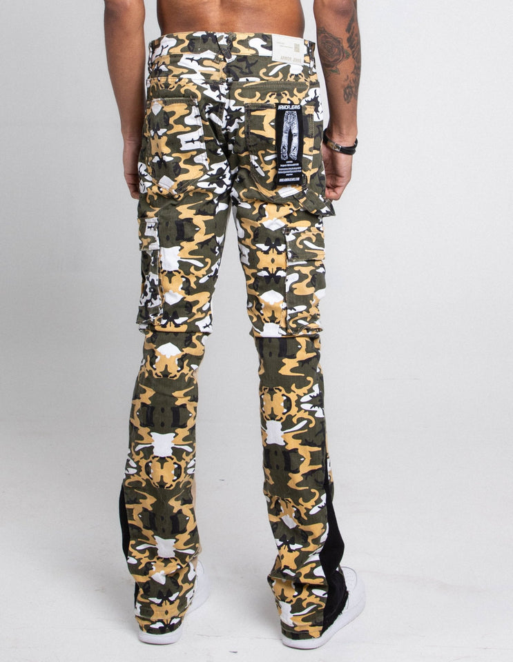 AJS699 - 10 CAMO STACKED CARGO PANTS - Wear with style