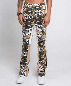 AJS699 - 10 CAMO STACKED CARGO PANTS - Wear with style