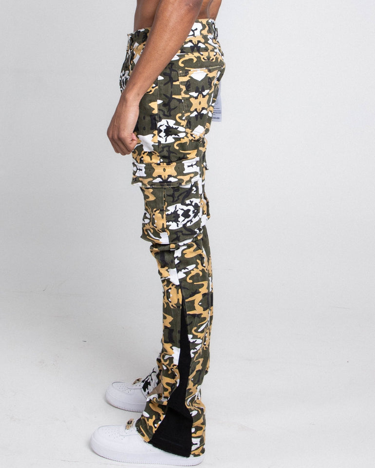 AJS699 - 10 CAMO STACKED CARGO PANTS - Wear with style