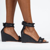 Angela Wedges Black - Wear with style