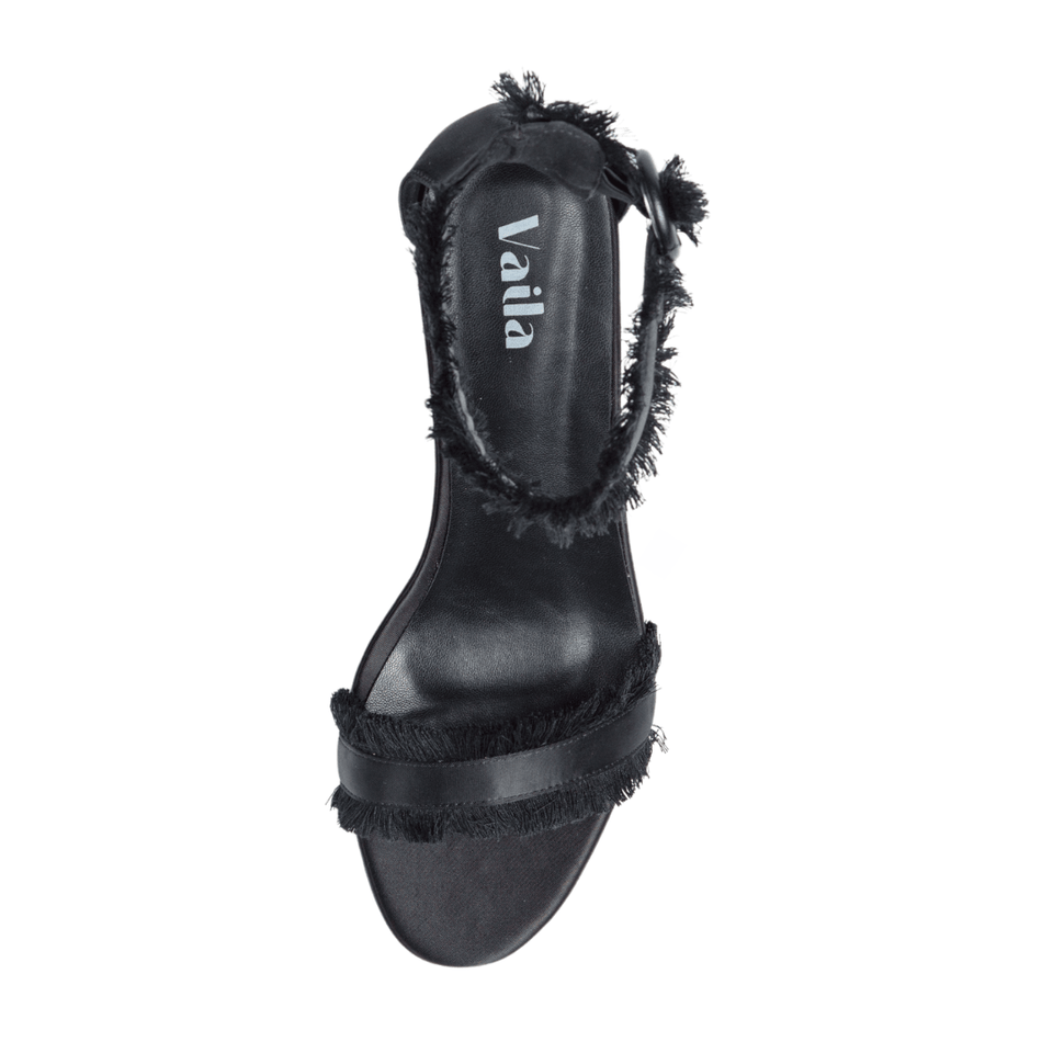 Angela Wedges Black - Wear with style