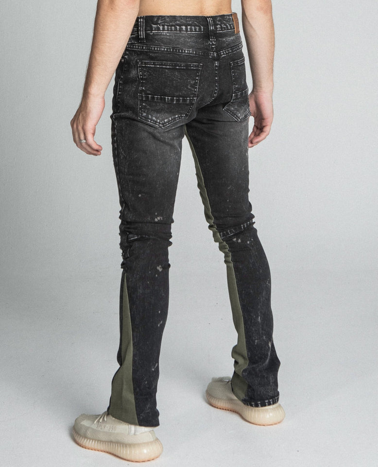 AR711 BLACK/BROWM DISTRESSED STAR STACKED JEANS - Wear with style