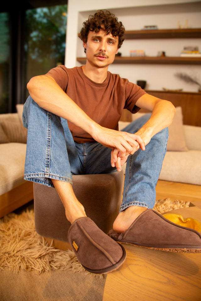 MENS CLOSED MULE CHESTNUT
