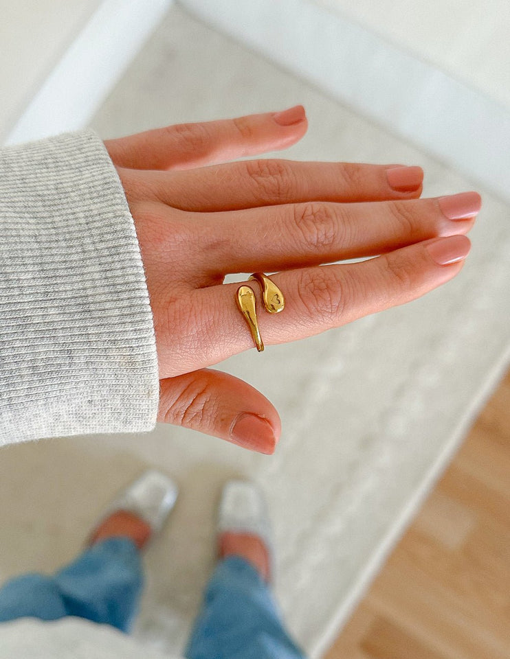 Cross Equals Love Ring - Wear with style