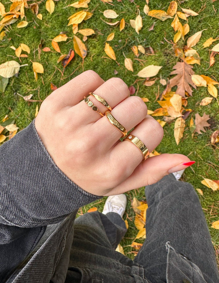 God Letter Ring - Wear with style