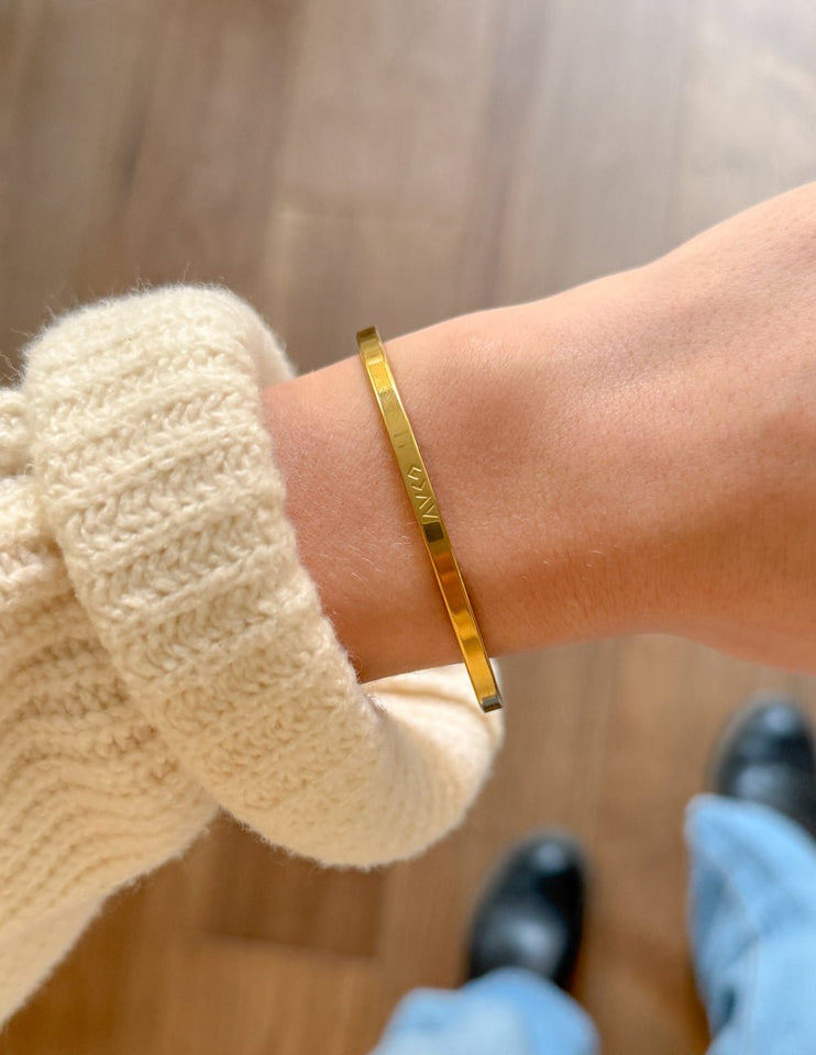 Gold Highs and Lows Cuff Bracelet - Wear with style