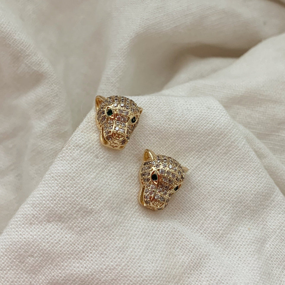 Jaguar Cz Studs - Wear with style