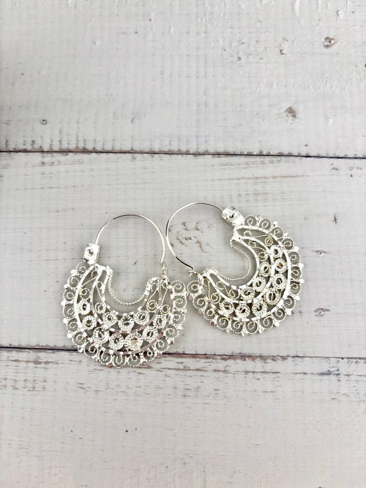 Jerezana Hoop Earrings 925 Silver | Arracadas Jerezanas Plata 925 – Mexican hoops Sterling silver | Tradición Mexicana Hecha a Mano - Wear with style