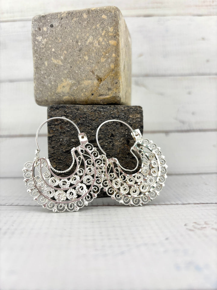 Jerezana Hoop Earrings 925 Silver | Arracadas Jerezanas Plata 925 – Mexican hoops Sterling silver | Tradición Mexicana Hecha a Mano - Wear with style