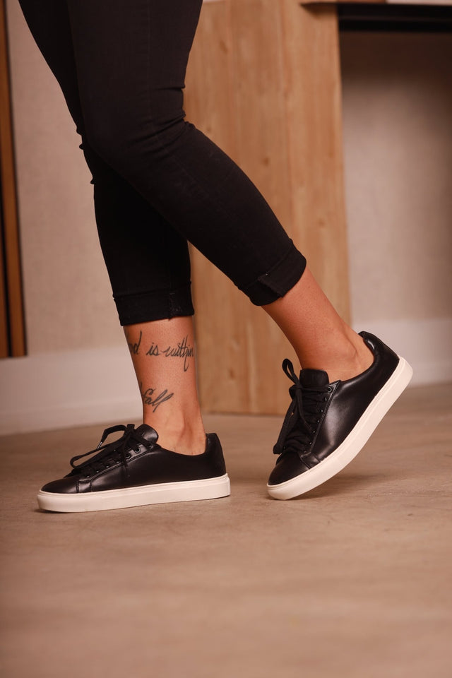 Jordin Sneakers Black - Wear with style