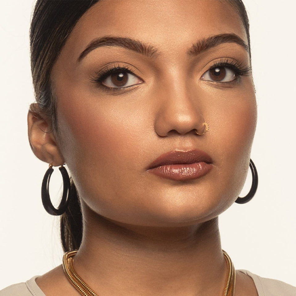 Kira Earring Jet - Wear with style