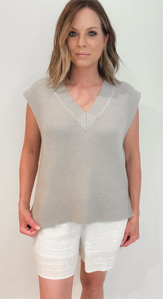 Lafayette Vest Top-Heather Oatmeal - Wear with style