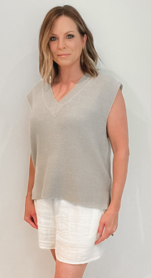 Lafayette Vest Top-Heather Oatmeal - Wear with style