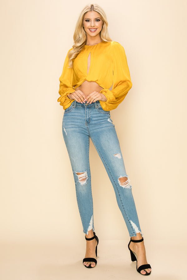 Long sleeve crop top with an open front design - Wear with style