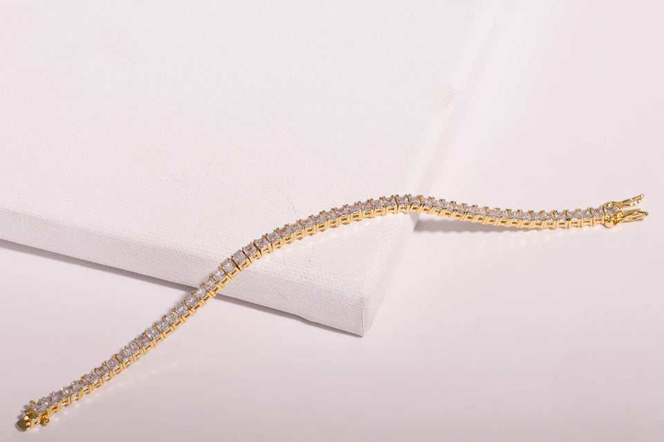 LUXE Tennis Bracelet - Wear with style