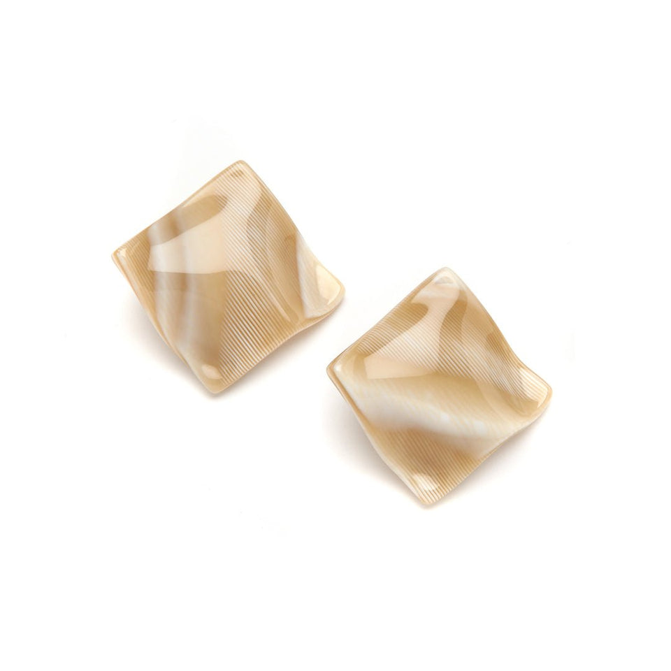 Mara Earring Camel - Wear with style