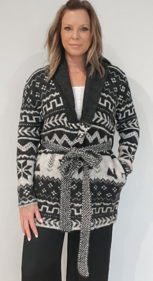 Nordic Cardigan - Wear with style