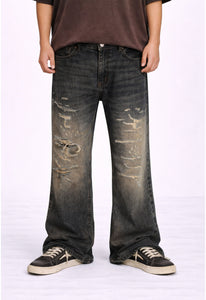 CLASSIC DISTRESSED DENIM