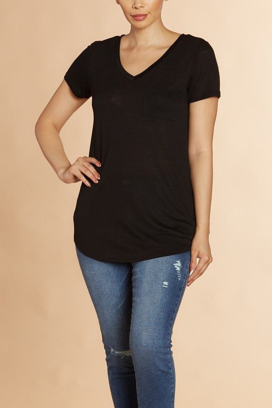 ONE POCKET, V-NECK SHORT SLEEVE BOYFRIEND TEE - Wear with style
