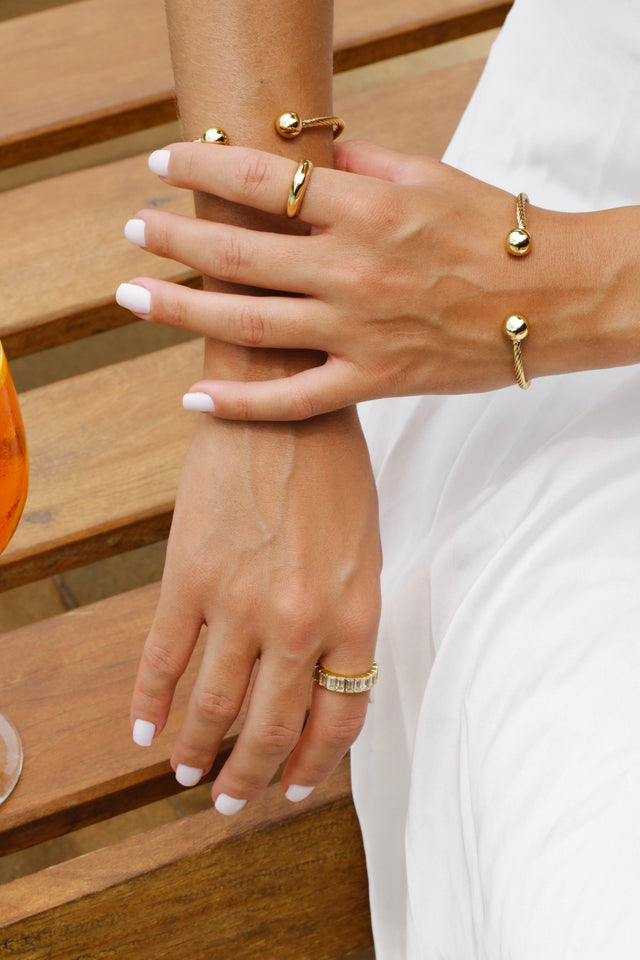 Pointe Bracelet - Wear with style