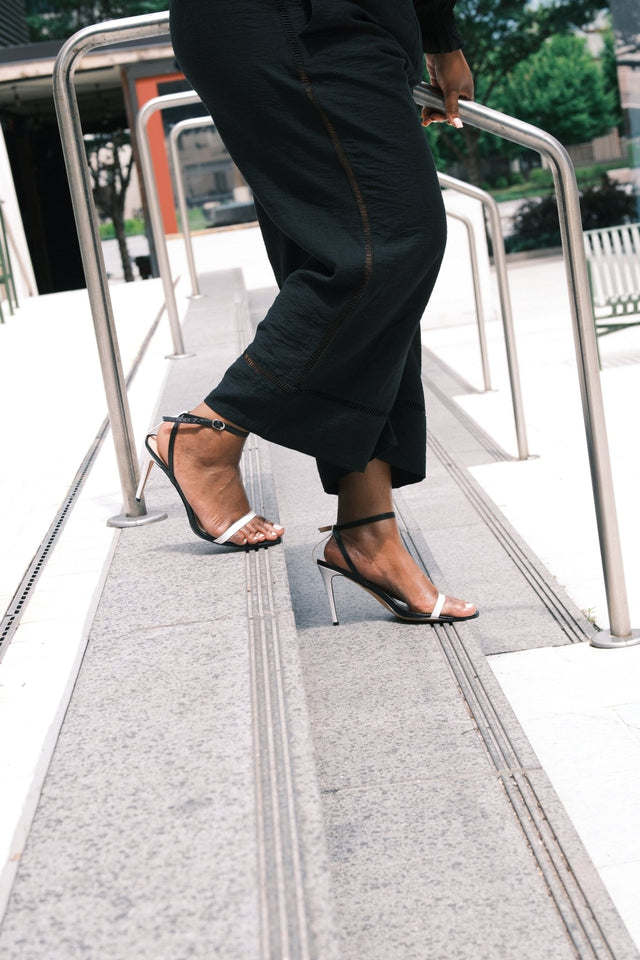 Quinn Sandals - Wear with style