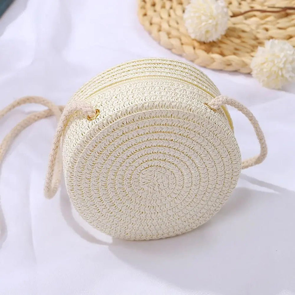 Round Straw Bag - Wear with style