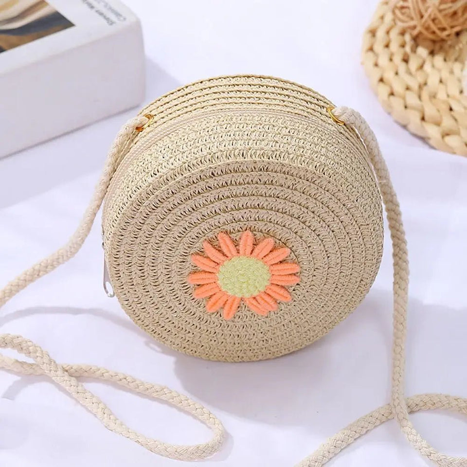 Round Straw Bag - Wear with style