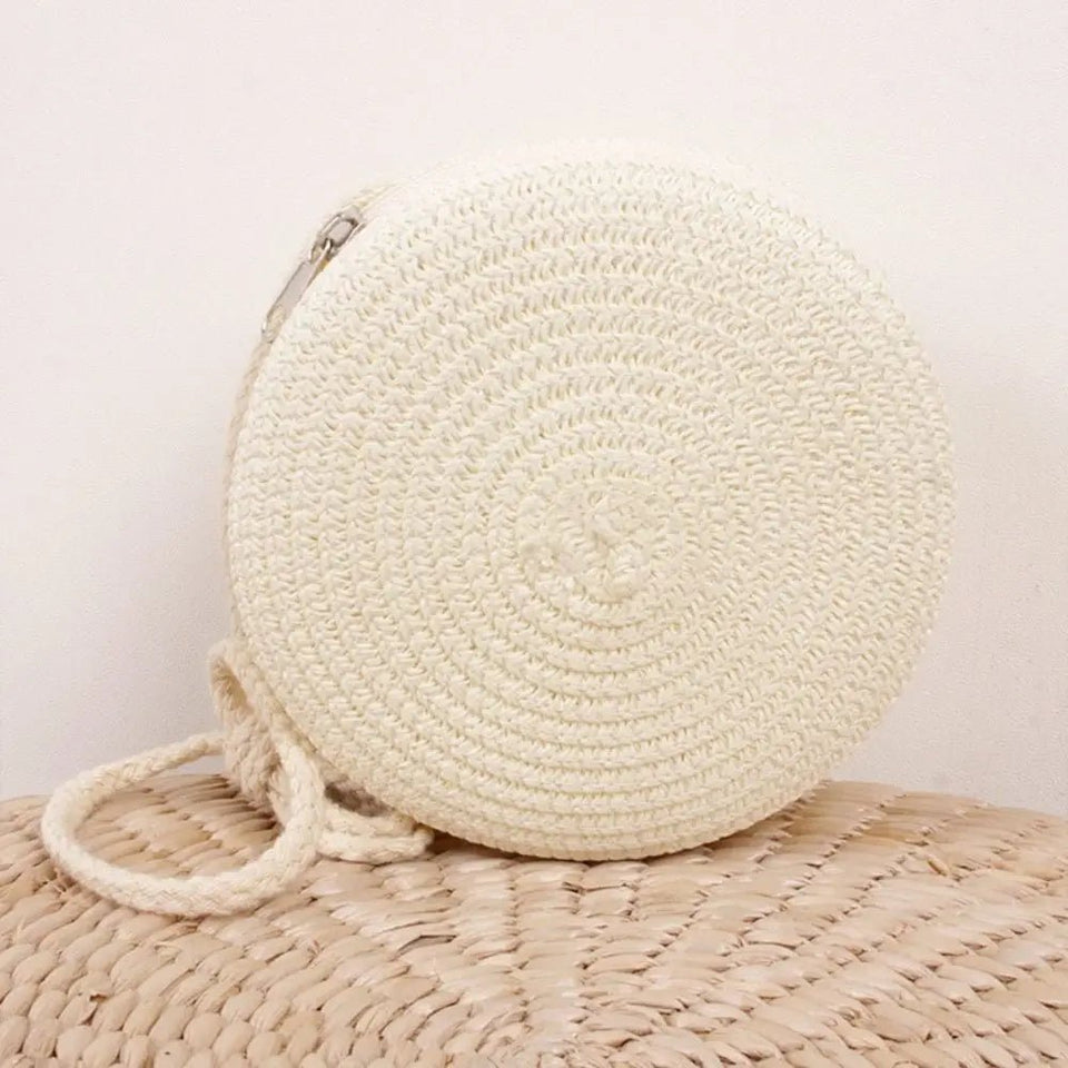 Round Straw Bag - Wear with style