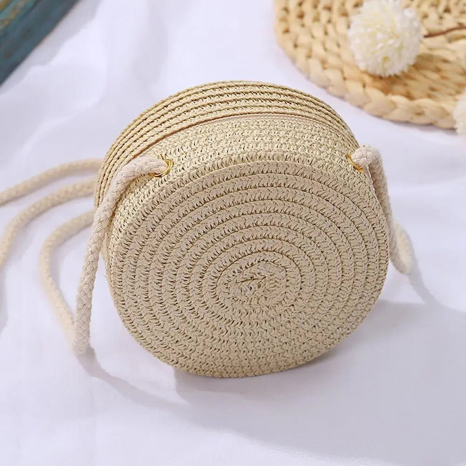 Round Straw Bag - Wear with style