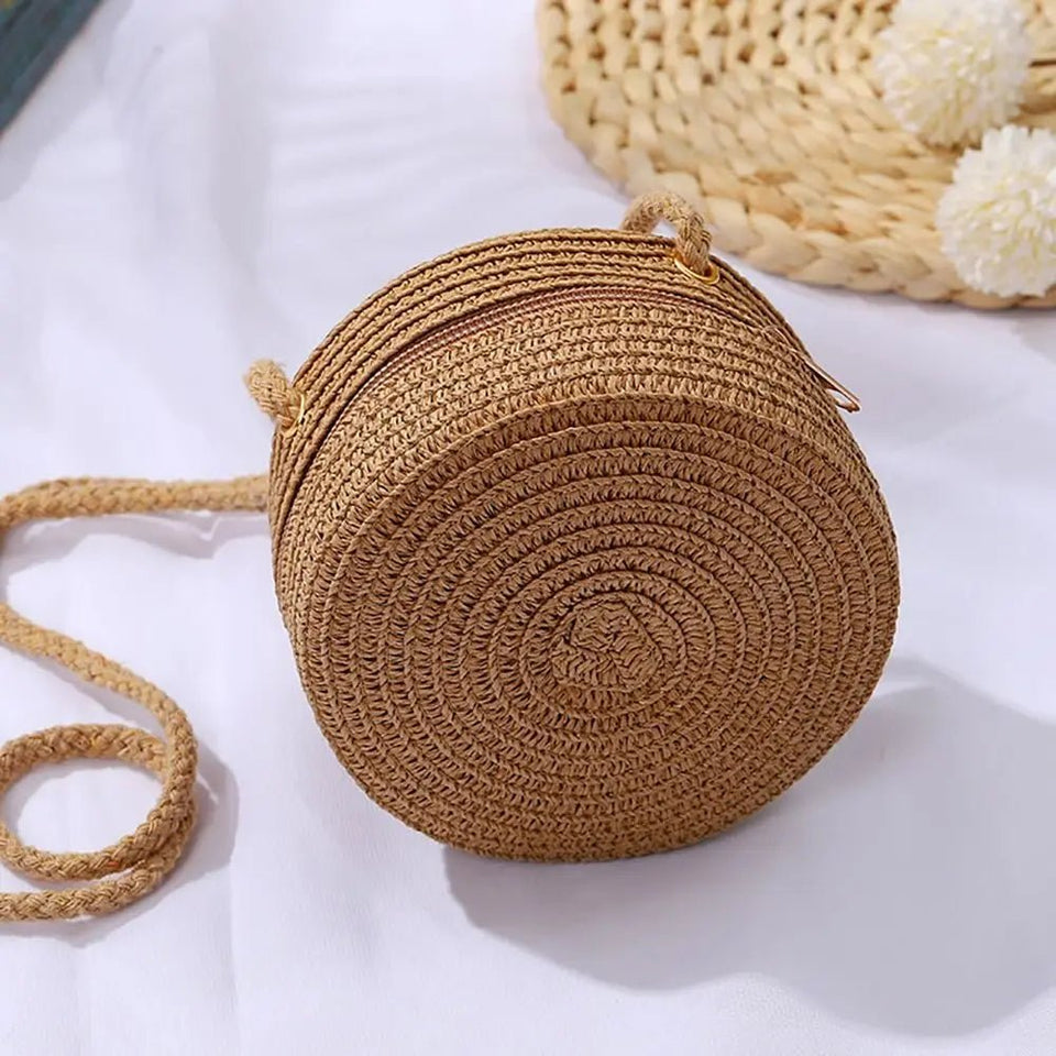 Round Straw Bag - Wear with style