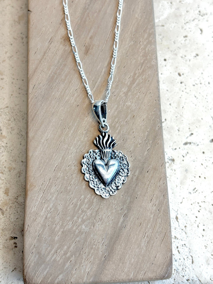 Sacred Heart Necklace in 925 Sterling Silver – Mexican Jewelry with 19” Figaro Chain, Collar de sagrado corazón de plata .925 plata mexicana - Wear with style