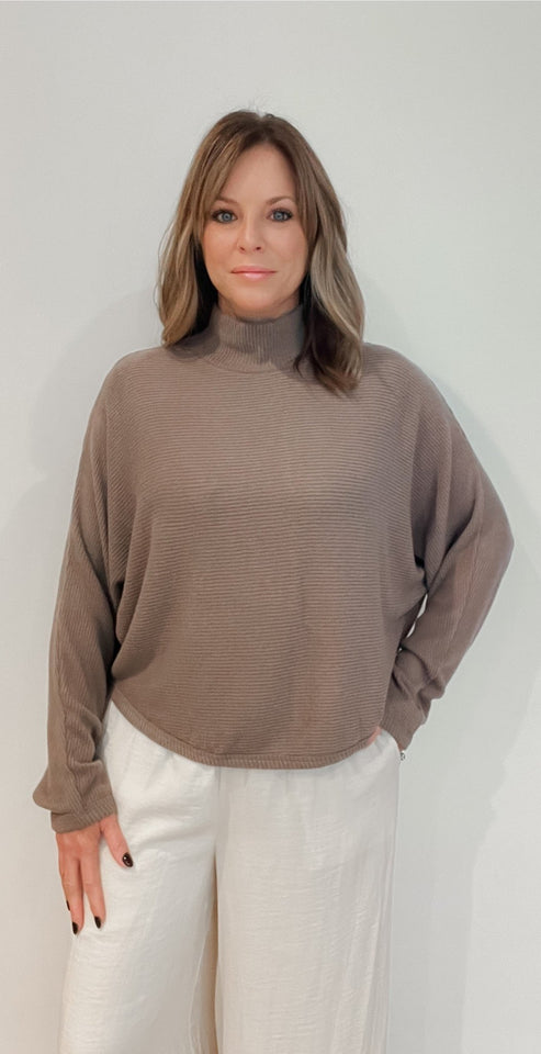 Shelly Ribbed Pullover-Final Sale - Wear with style