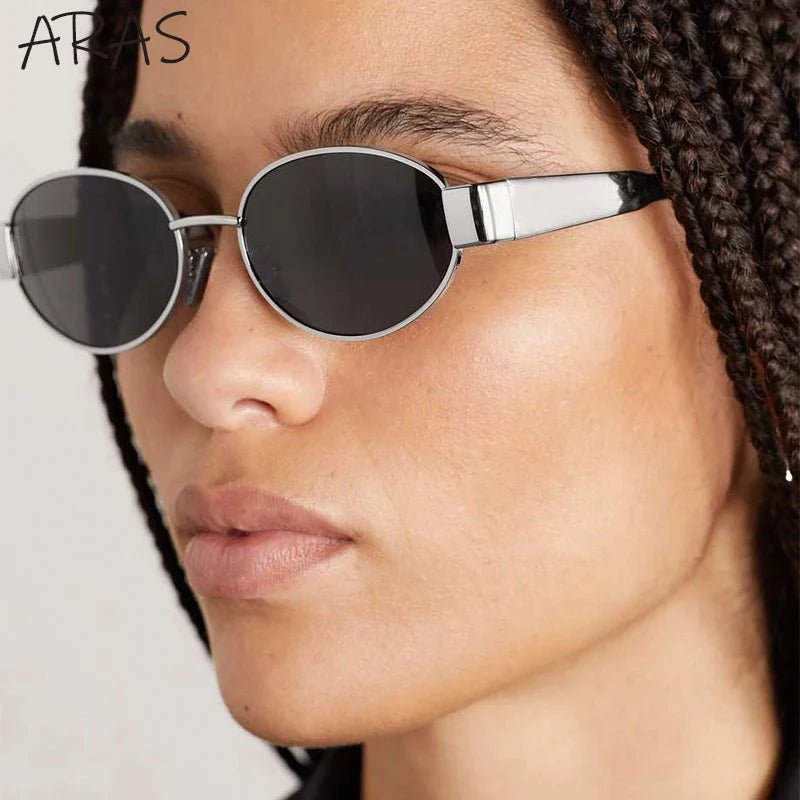 Stylish oval sunglasses - Wear with style