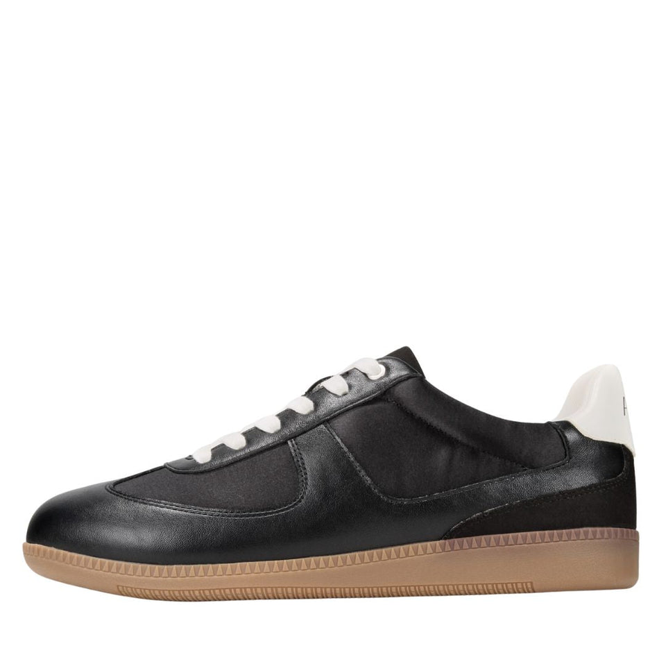Taylor Sneakers Black - Wear with style