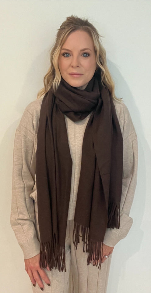Timeless Scarf - Chocolate - Wear with style