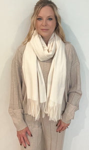 Timeless Scarf - Cream - Wear with style