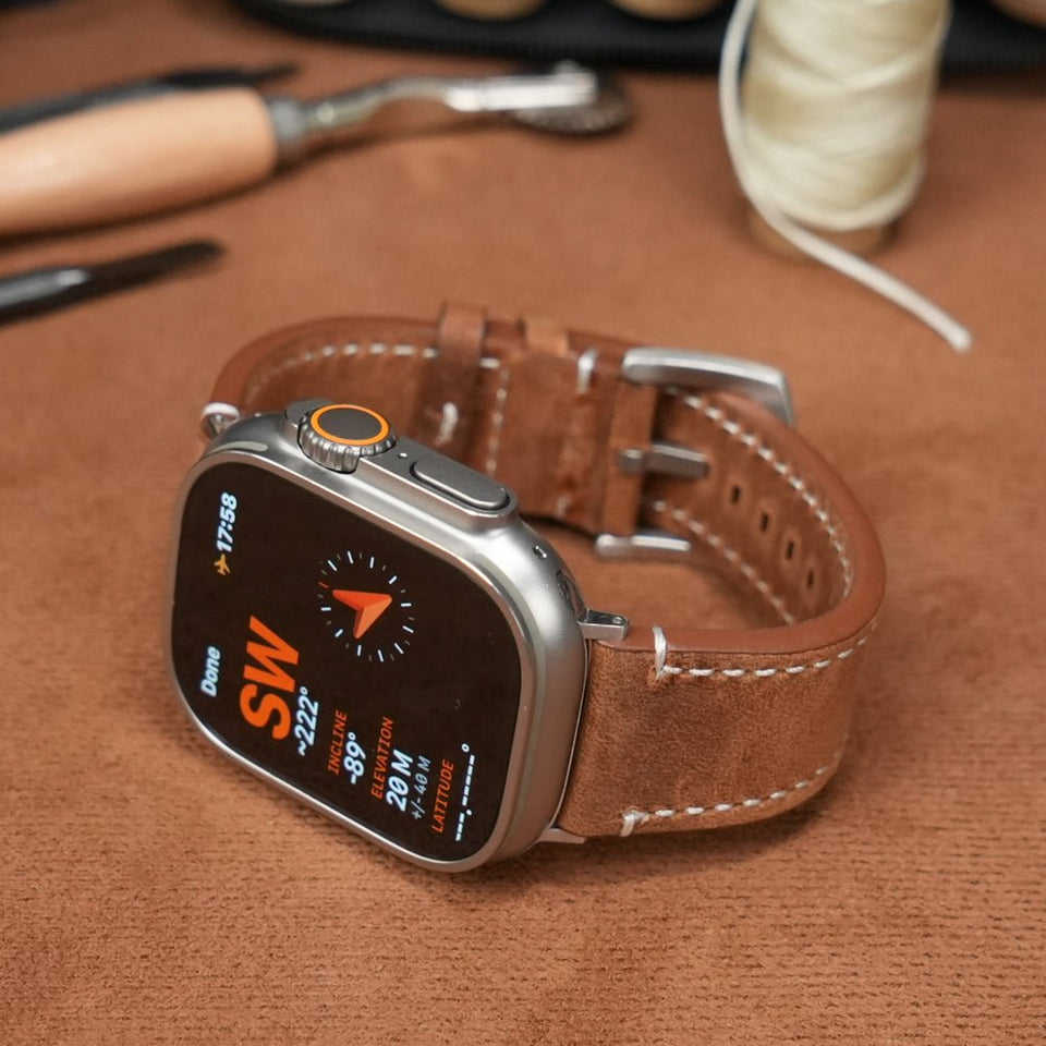 Universal Vintage Leather Band – 20 - 26mm for Apple Watch & Traditional Watches – Italian Cowhide - Wear with style
