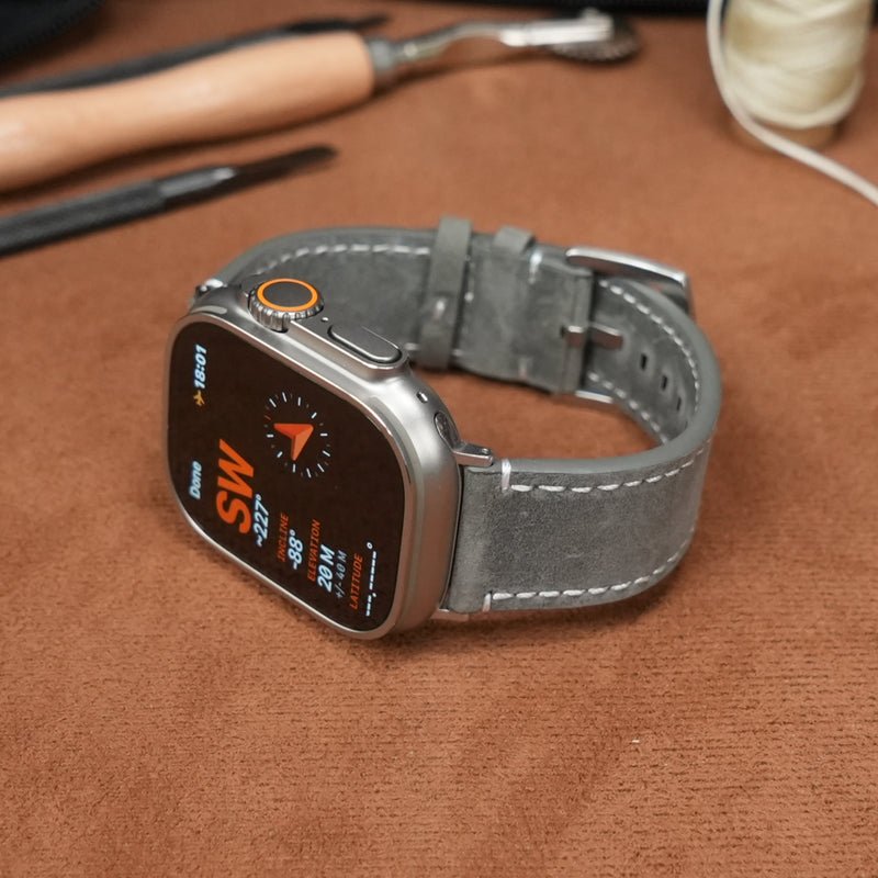 Universal Vintage Leather Band – 20 - 26mm for Apple Watch & Traditional Watches – Italian Cowhide - Wear with style