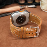 Universal Vintage Leather Band – 20 - 26mm for Apple Watch & Traditional Watches – Italian Cowhide - Wear with style