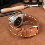 Universal Vintage Leather Band – 20 - 26mm for Apple Watch & Traditional Watches – Italian Cowhide - Wear with style