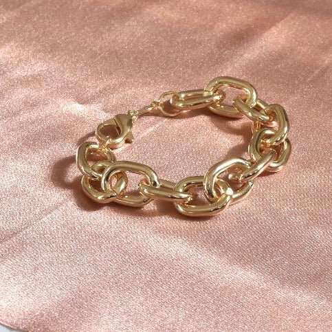 VC Bold Bracelet - Wear with style