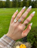 White Smiley Flower Ring - Wear with style