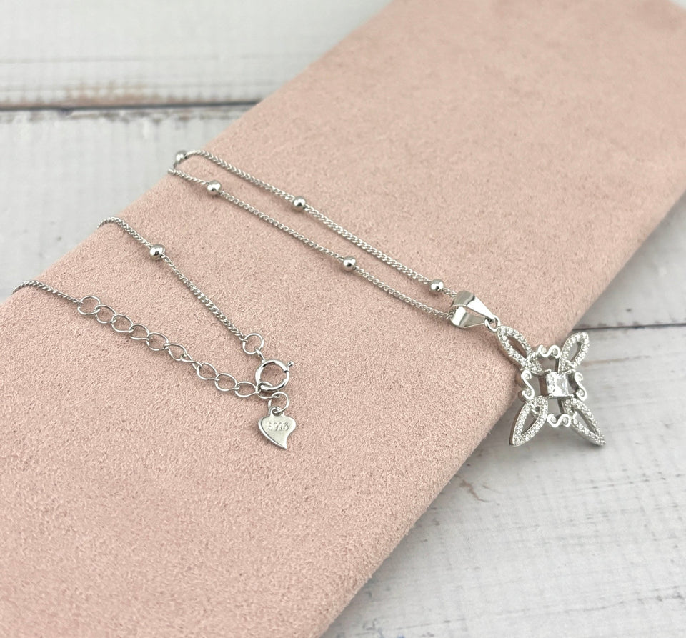 Witch Knot Necklace in 925 Silver with Beaded Chain | Collar nudo de bruja plata 925 con cadena de bolitas - Wear with style